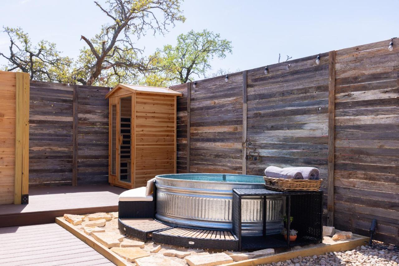 Romantic Tiny Luxury Retreat W Heated Pool, Sauna N Outdoor Shower In Wimberley 10 Acres Экстерьер фото