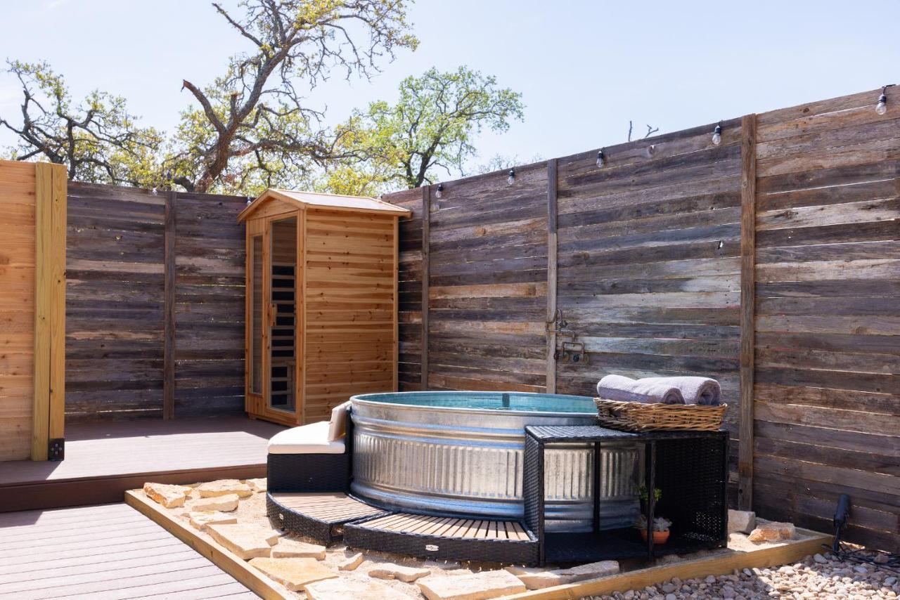 Вилла Romantic Tiny Luxury Retreat W Heated Pool, Sauna N Outdoor Shower In Wimberley 10 Acres Экстерьер фото