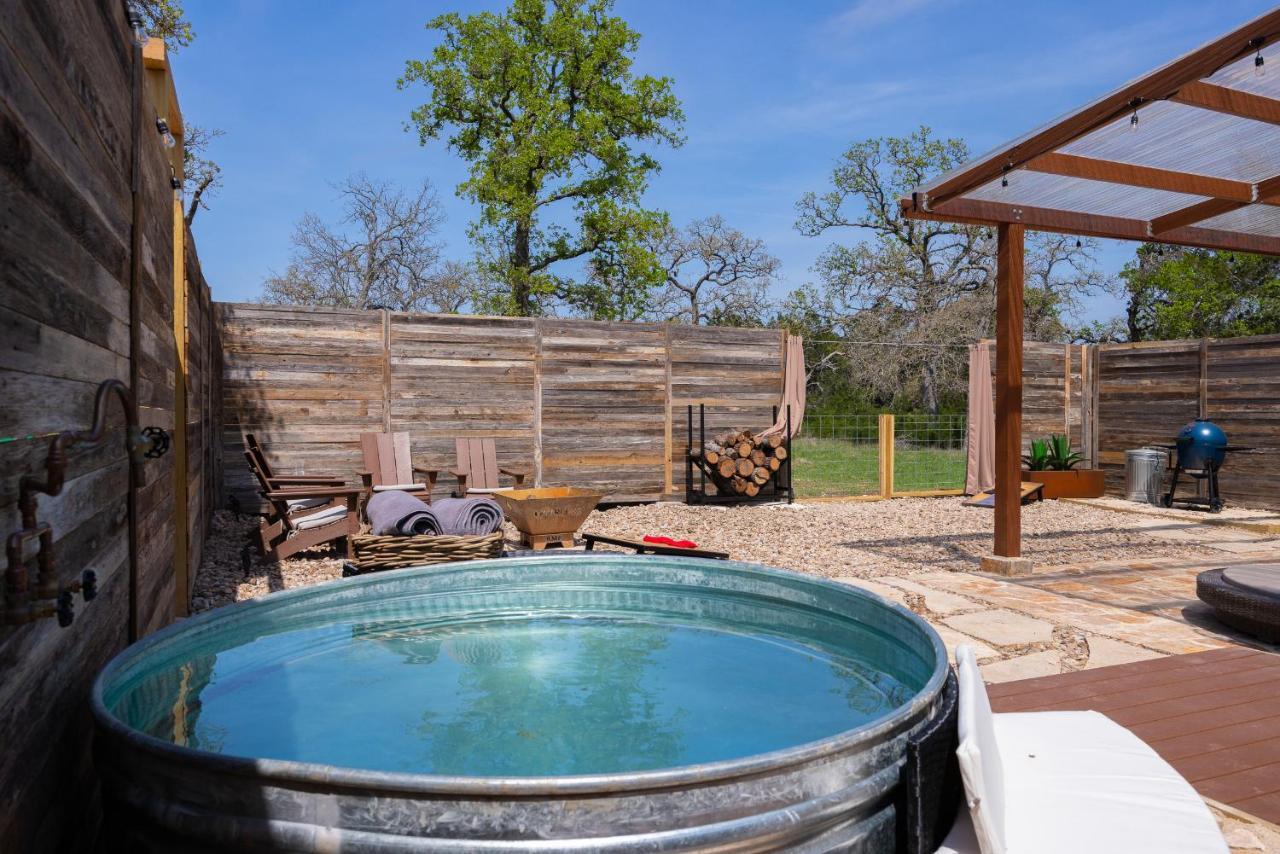 Вилла Romantic Tiny Luxury Retreat W Heated Pool, Sauna N Outdoor Shower In Wimberley 10 Acres Экстерьер фото