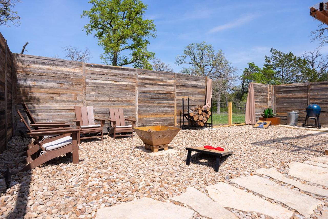 Romantic Tiny Luxury Retreat W Heated Pool, Sauna N Outdoor Shower In Wimberley 10 Acres Экстерьер фото