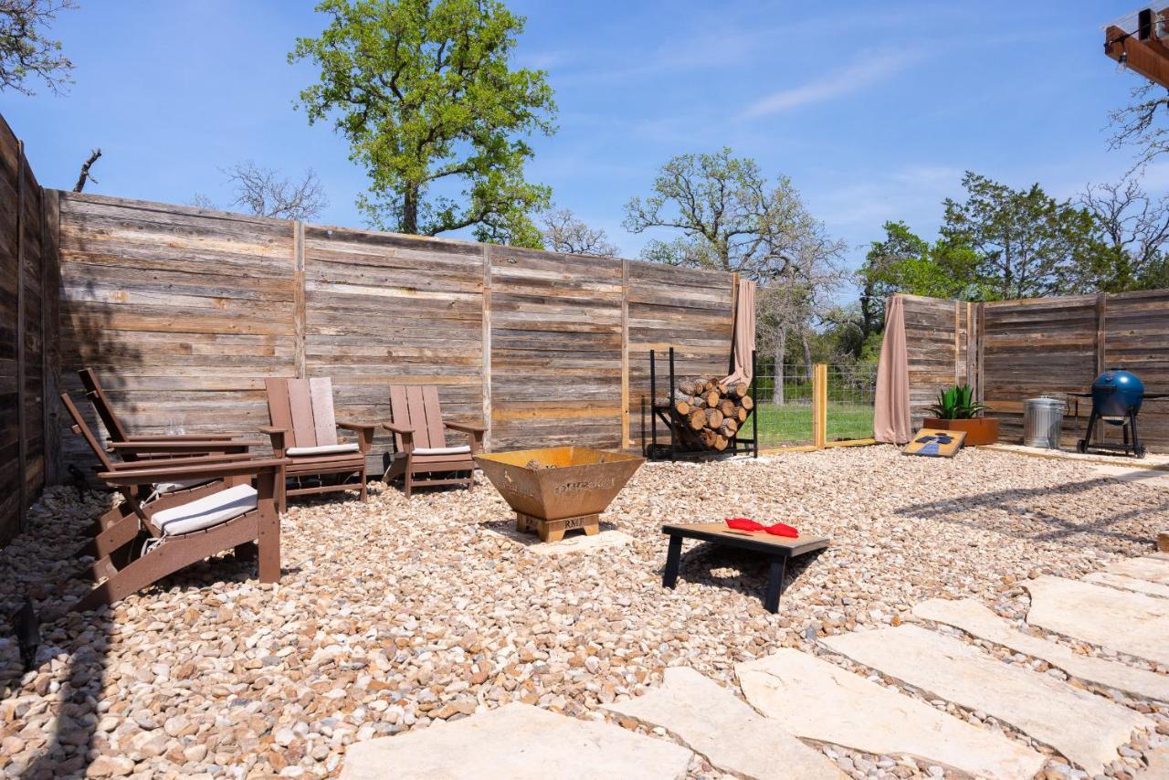 Вилла Romantic Tiny Luxury Retreat W Heated Pool, Sauna N Outdoor Shower In Wimberley 10 Acres Экстерьер фото