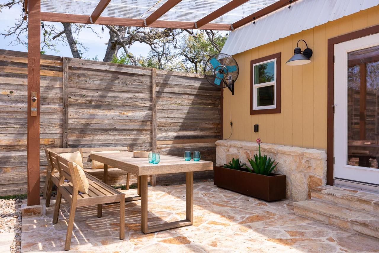 Вилла Romantic Tiny Luxury Retreat W Heated Pool, Sauna N Outdoor Shower In Wimberley 10 Acres Экстерьер фото