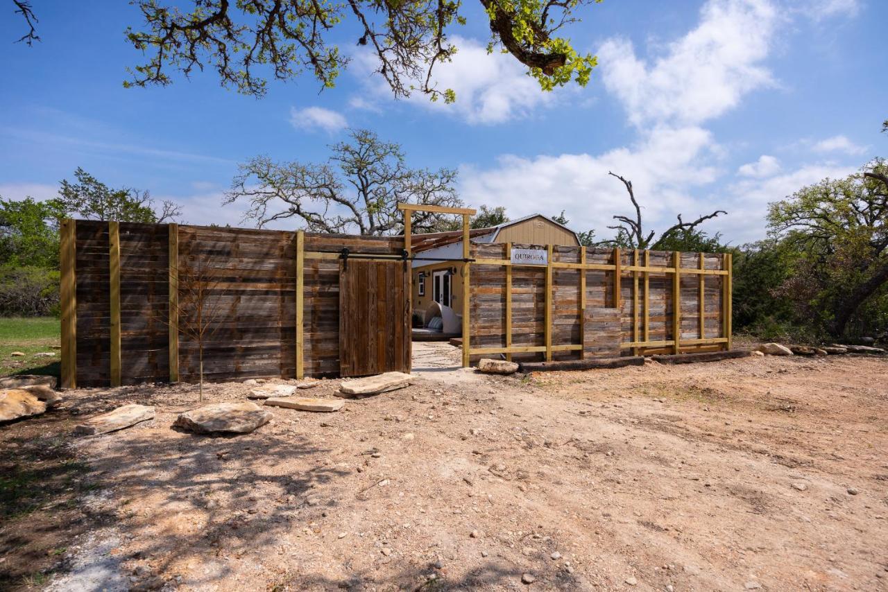 Romantic Tiny Luxury Retreat W Heated Pool, Sauna N Outdoor Shower In Wimberley 10 Acres Экстерьер фото