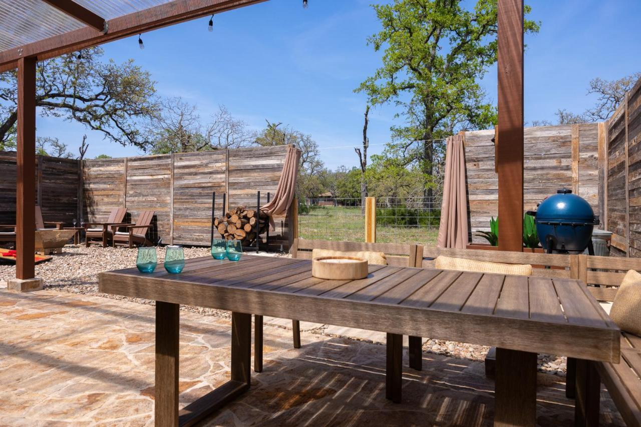 Вилла Romantic Tiny Luxury Retreat W Heated Pool, Sauna N Outdoor Shower In Wimberley 10 Acres Экстерьер фото