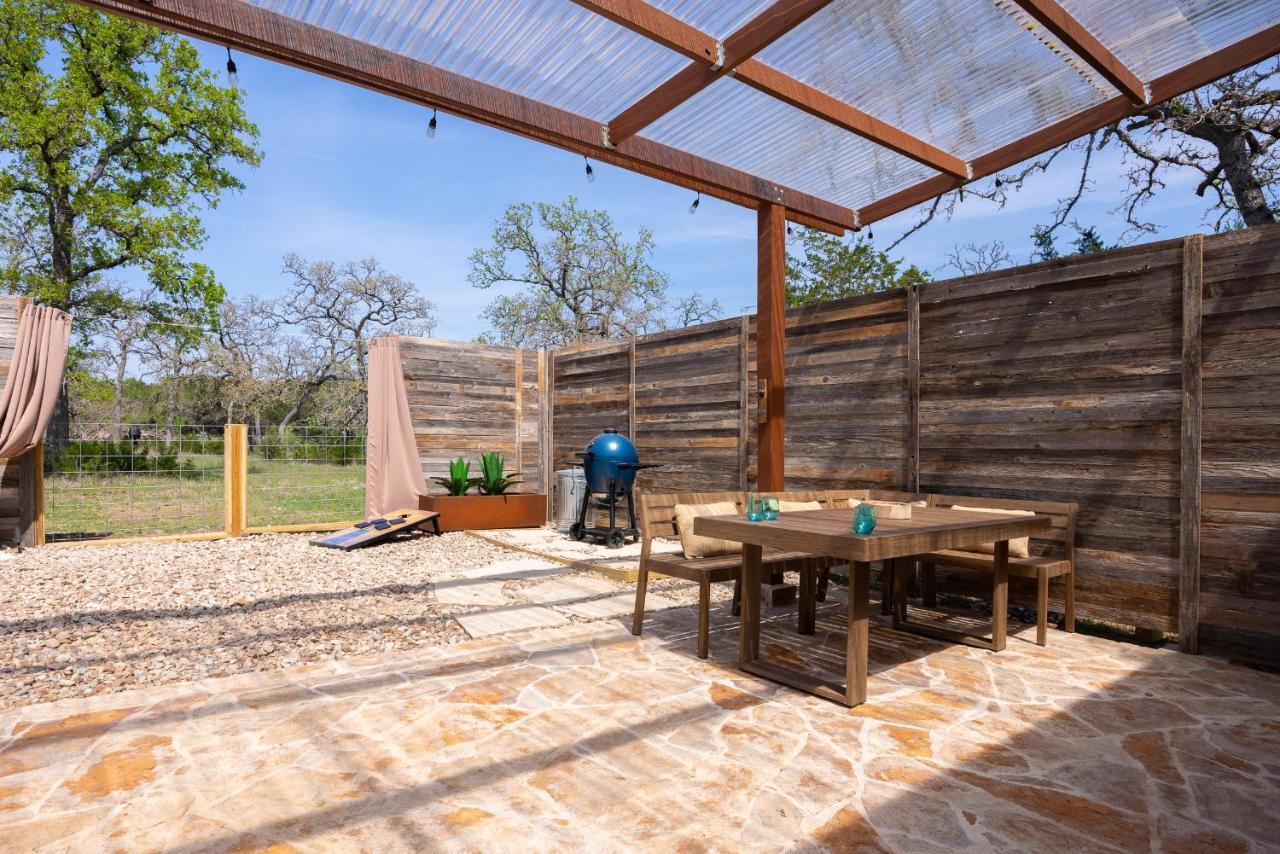 Вилла Romantic Tiny Luxury Retreat W Heated Pool, Sauna N Outdoor Shower In Wimberley 10 Acres Экстерьер фото