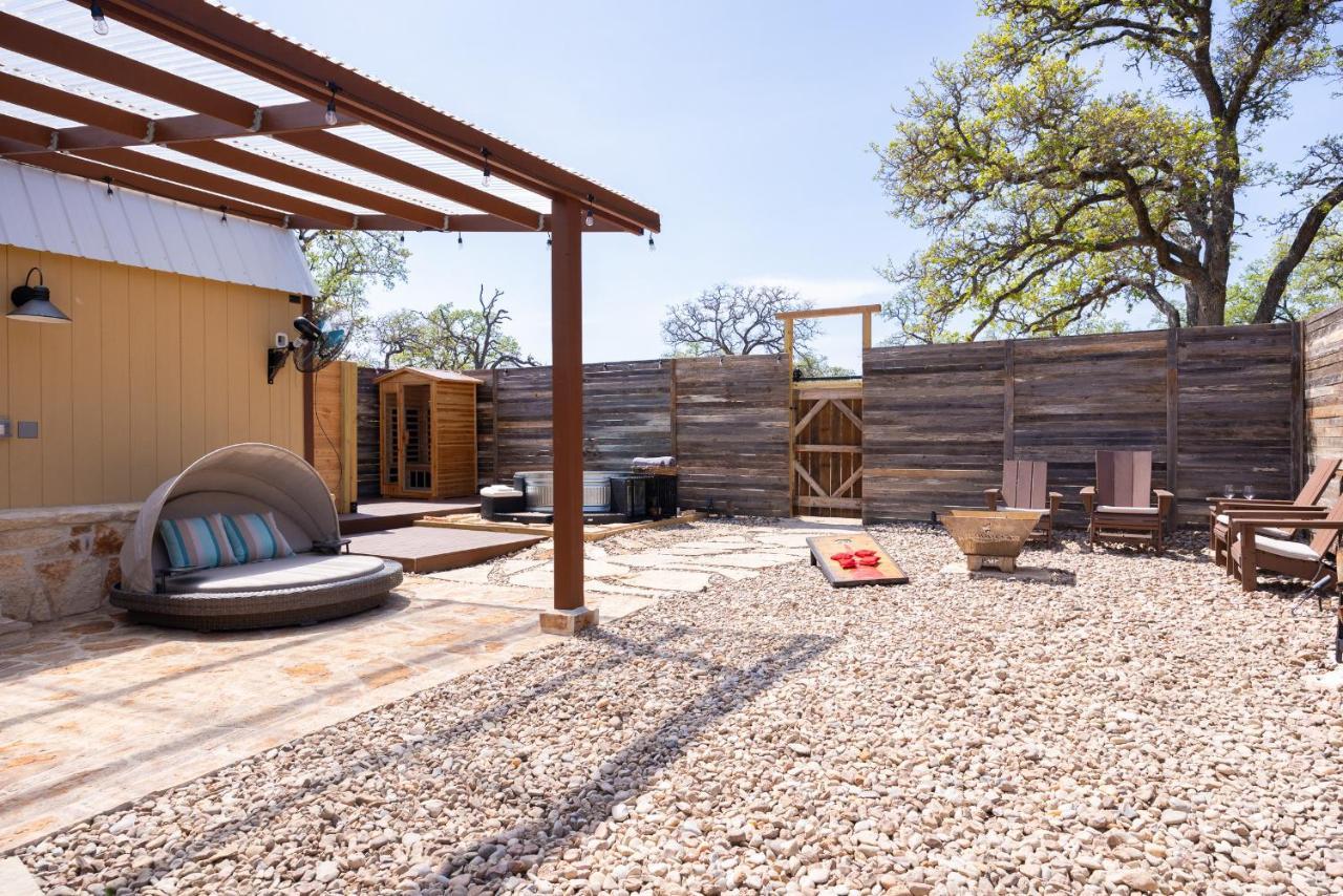 Romantic Tiny Luxury Retreat W Heated Pool, Sauna N Outdoor Shower In Wimberley 10 Acres Экстерьер фото